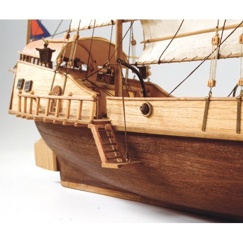RED DRAGON Wooden Ship Kit