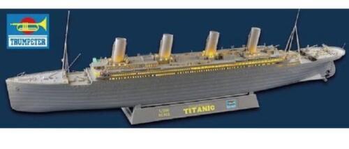 RMS Titanic With LED Light Set