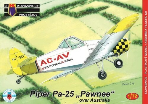 Pa-25 Pawnee over Australia