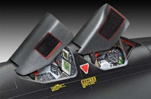 LOCKHEED SR-71 BLACKBIRD