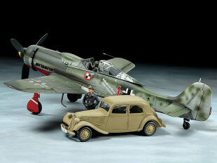 Focke-Wulf Fw190 D-9 JV44 & Citroen Traction 11CV Staff Car Set