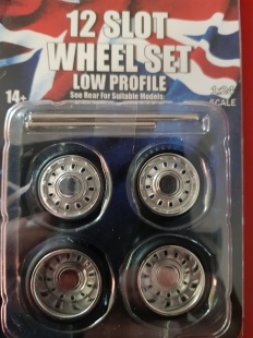 12 Slot Low Profile Wheels w/Tyres & Axles